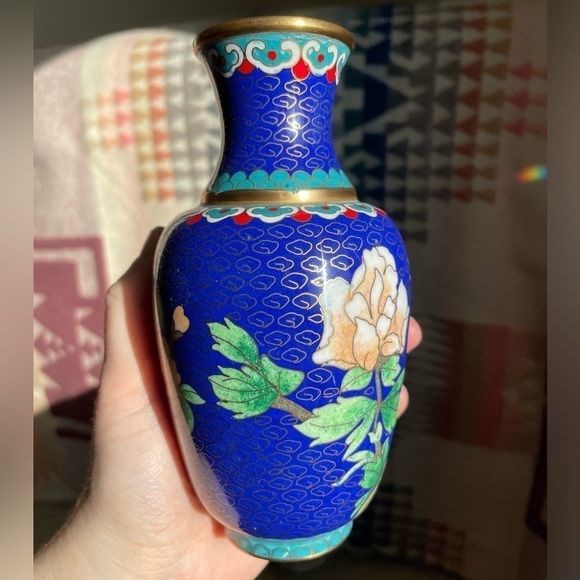 VTG Mid Century Chinese 6" Tall Filagree Enamel Cloisonné Vases Set of 2 Blue - Picture 4 of 14